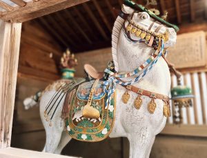 白山比咩神社の馬